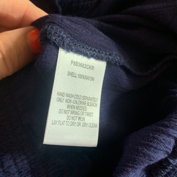 Women’s Boho top w/embellishment on front and key hole neck - Picture 8 of 8